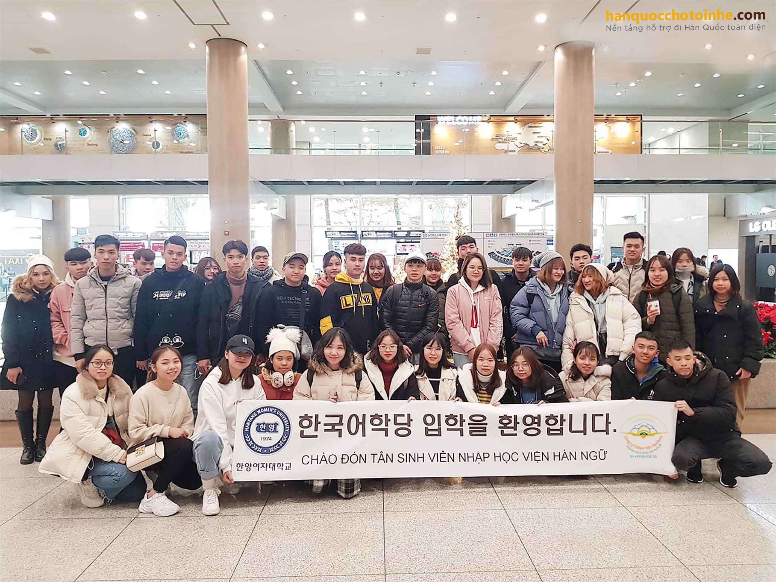 Hình ảnh VRE chào đón các bạn du học sinh nhập cảnh tại sân bay Hàn Quốc