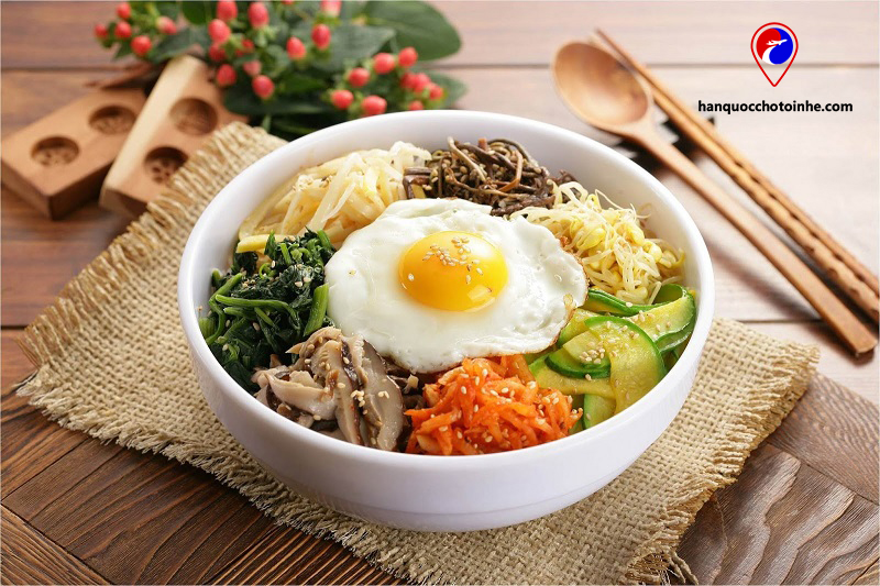 Cơm trộn Hàn Quốc (Bibimbap)