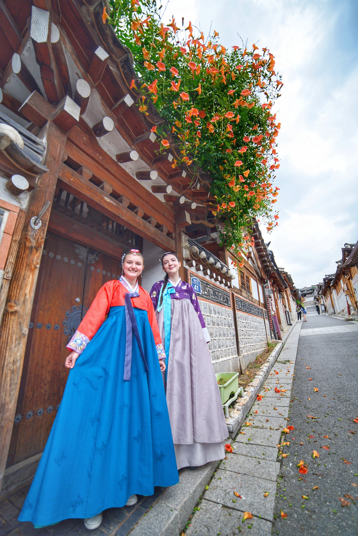 Thuê đồ Hanbok tại Hanok Bukchon 