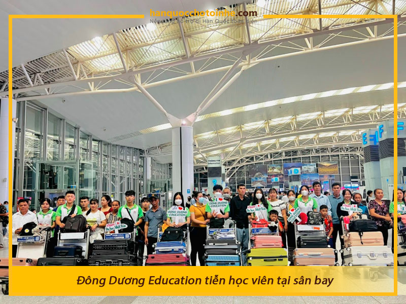 Đông Dương Education tiễn học viên tại sân bay